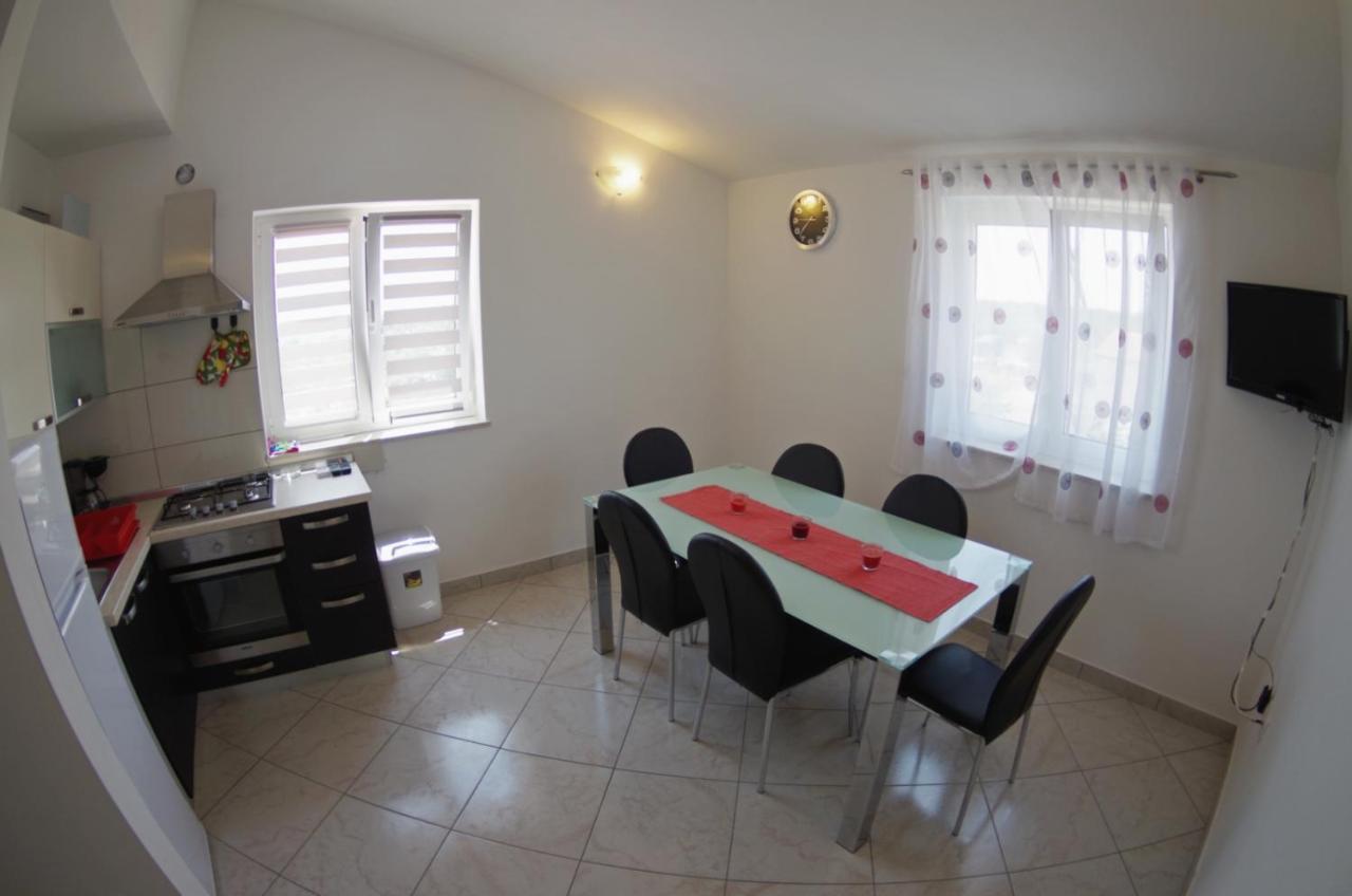 Holiday Apartments In House Sanja Rakalj Exterior photo
