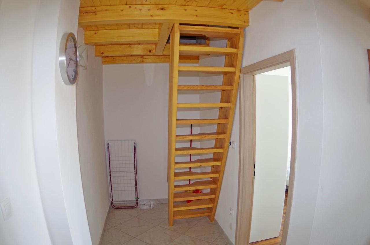 Holiday Apartments In House Sanja Rakalj Exterior photo